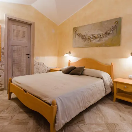 Sherden - Your House In Sardinia * גולפו אראנצ'י
